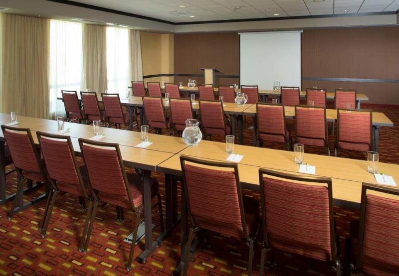 คอร์ตยาร์ด ดัลลัส มิดโลเทียน แอท มิดโลเทียน คอนเฟอเรนซ์ เซ็นเตอร์ Hotel Midlothian ภายนอก รูปภาพ