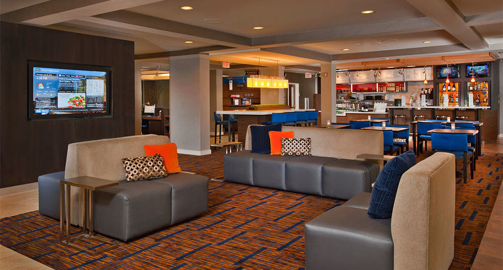 คอร์ตยาร์ด ดัลลัส มิดโลเทียน แอท มิดโลเทียน คอนเฟอเรนซ์ เซ็นเตอร์ Hotel Midlothian ภายนอก รูปภาพ
