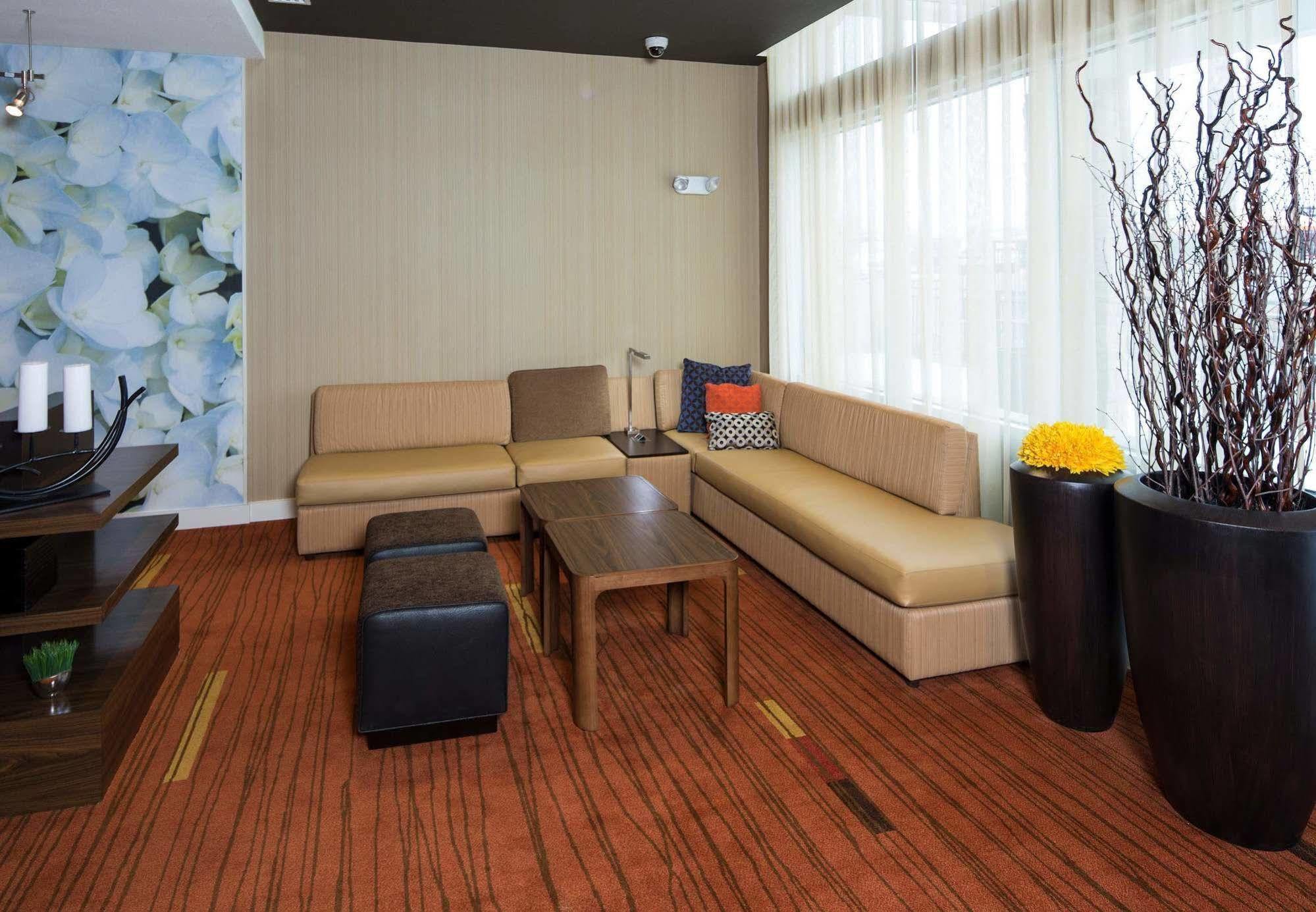 คอร์ตยาร์ด ดัลลัส มิดโลเทียน แอท มิดโลเทียน คอนเฟอเรนซ์ เซ็นเตอร์ Hotel Midlothian ภายนอก รูปภาพ