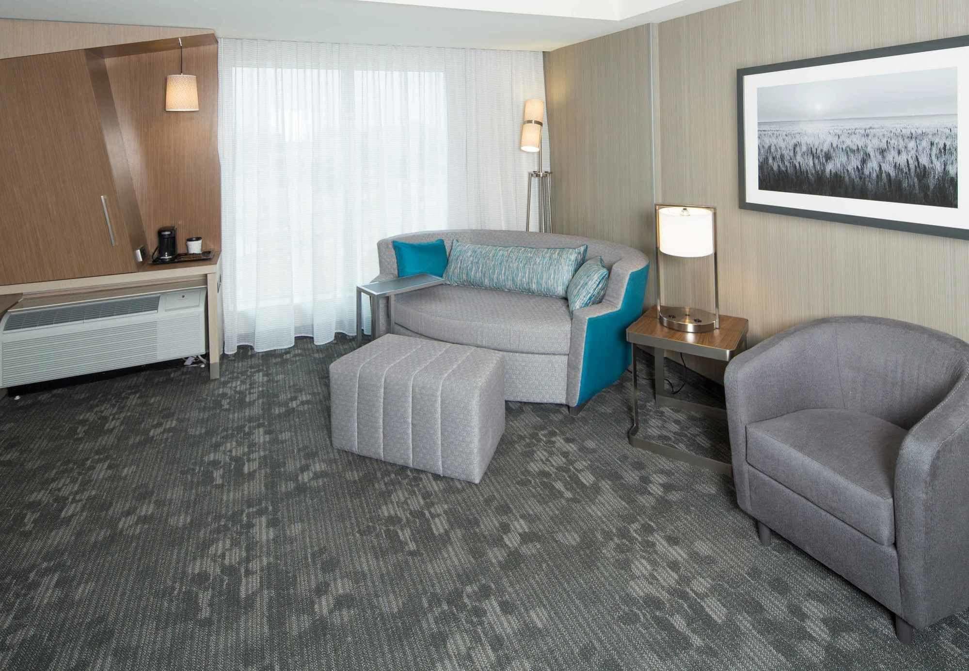 คอร์ตยาร์ด ดัลลัส มิดโลเทียน แอท มิดโลเทียน คอนเฟอเรนซ์ เซ็นเตอร์ Hotel Midlothian ภายนอก รูปภาพ